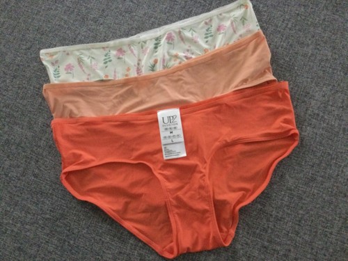 Slip fashion - slip+up, to